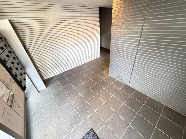 ＶＥＲ ＦＬＡＴのエントランス