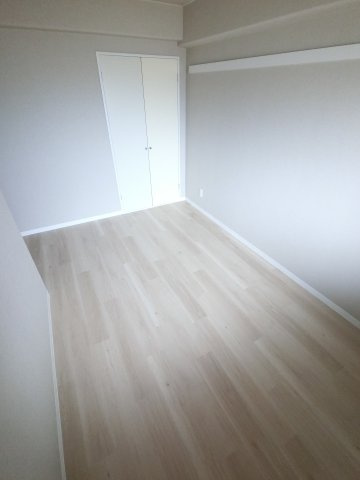 PLENDY千葉みなとの洋室