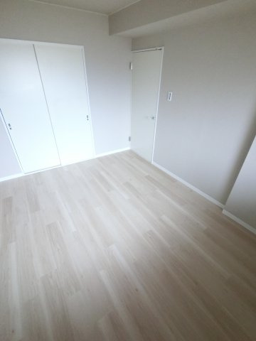 PLENDY千葉みなとの洋室