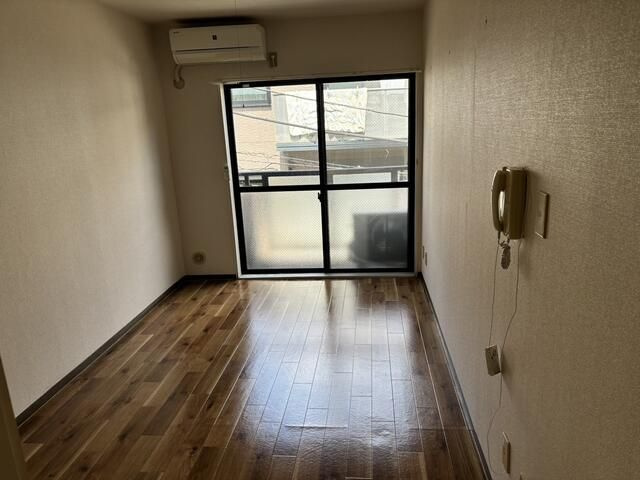 ダイマス熊野町マンションの居間・リビング