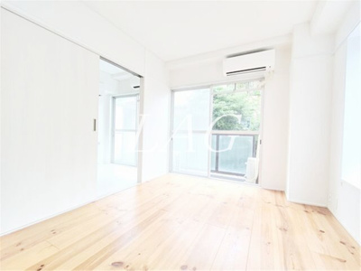 【居間・リビング】 | 東山マンション | 洋室のお部屋です。