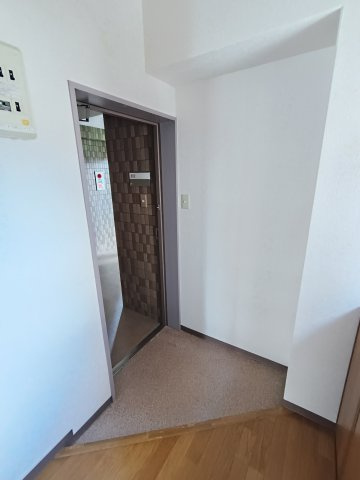 ハトヤマンション　太田町の玄関