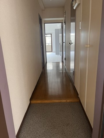 ハトヤマンション　太田町の玄関