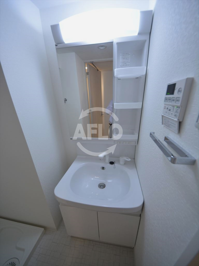 S-RESIDENCE緑橋駅前の独立洗面台|S-RESIDENCE緑橋駅前　洗面化粧台