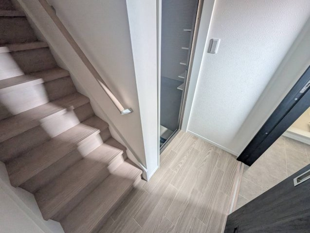 ノースガレージの玄関