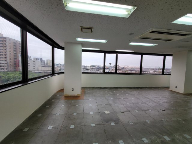 ヌマカミビルの内装