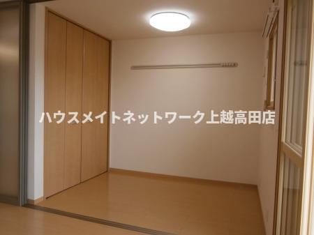 タウンコートくろい駅東 Ⅲの内装|洋室3.0帖（部分的参考206号室反転室内写真）