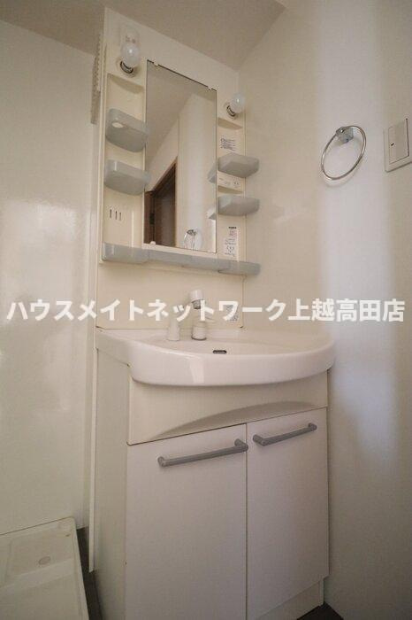 タウンコートくろい駅東 Ⅲの独立洗面台|洗髪洗面化粧台