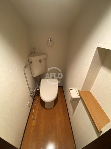 西成区松3丁目戸建のトイレ