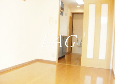 【居間・リビング】 | ラプティメゾン | 洋室のお部屋です。