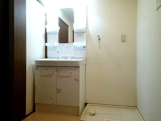 アフロディ布市の洗面所