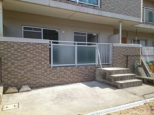 アフロディ布市のバルコニー