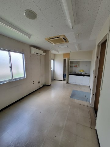 秦野市尾尻の店舗の内装