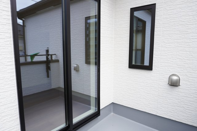 草加市草加5丁目 新築分譲住宅 全2棟 2号棟のバルコニー