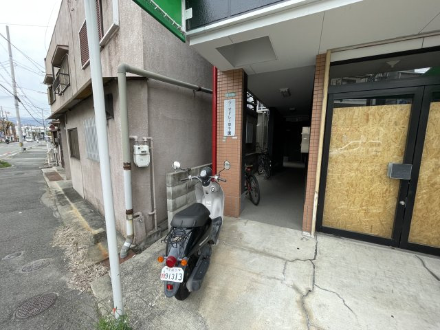 ラマドレー甲子園のエントランス