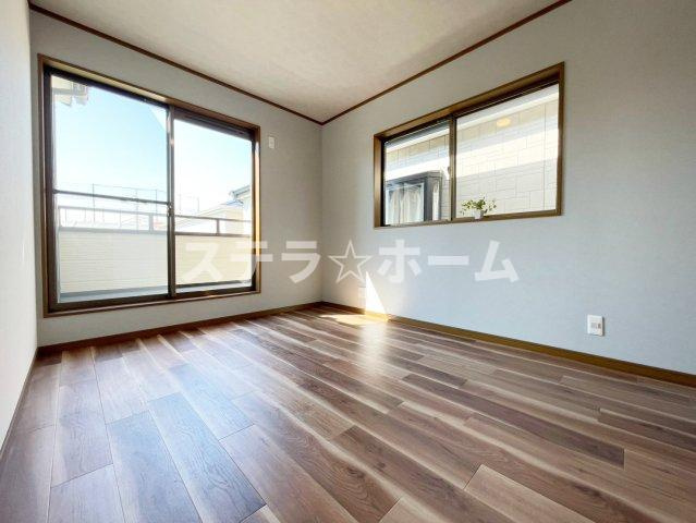 原町3 中古戸建の洋室|使い勝手のいい洋室です