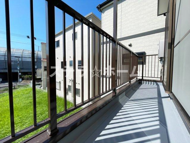 原町3 中古戸建のバルコニー|開放的で明るい空間を演出してくれるバルコニーです
