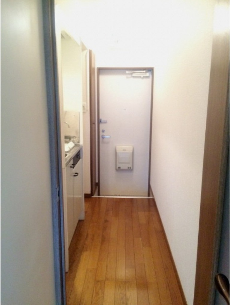 アムールK※初期費用分割あと払いサービス利用可能物件の玄関