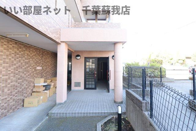 サン・ビルのエントランス|落ち着いたエントランスです