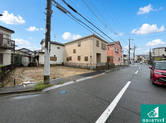 羽曳野市郡戸　新築一戸建ての外観|周辺は落ち着いた街並みの住宅地！子育てがしやすい住環境です！まだ未完成ですが、現地でしかわからない事もございます。是非一度ご覧ください。