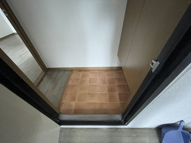 ソフィア清水A棟の玄関