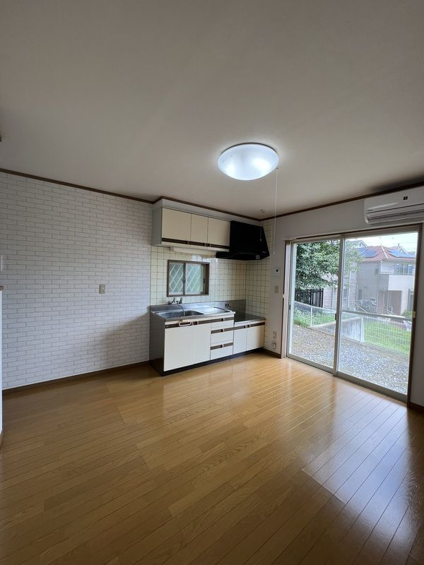 町田市小山町のテラスの居間・リビング