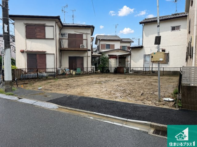 羽曳野市郡戸　新築一戸建ての外観|周辺は落ち着いた街並みの住宅地！子育てがしやすい住環境です！まだ未完成ですが、現地でしかわからない事もございます。是非一度ご覧ください。