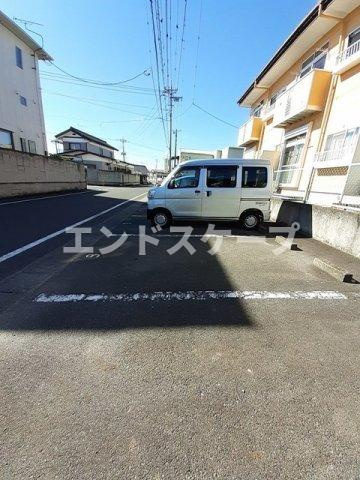 カトルセゾンの駐車場|高崎、前橋のお部屋探しはエンドスケープまで！お客様の理想お聞かせ下さい♪