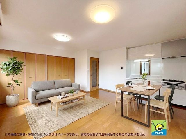 大願寺2丁目1-23　貸家の居間・リビング