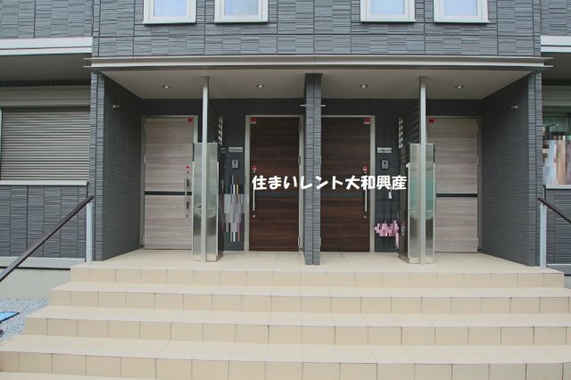 セレスト弐番館のエントランス