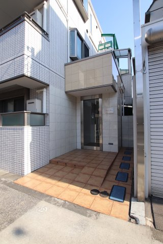 サクラテラスのエントランス