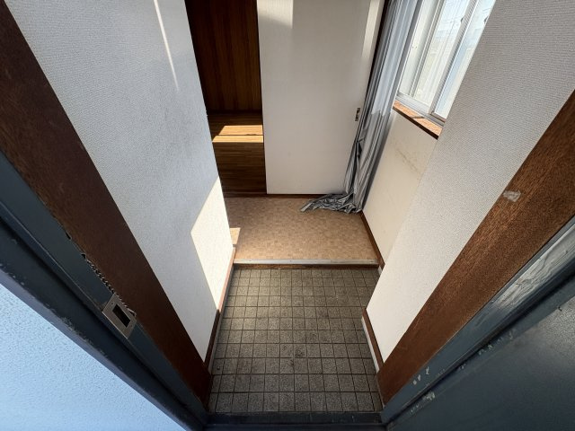 明不マンション太寺の玄関