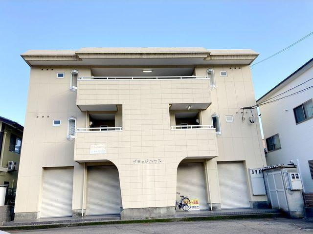 グラッドハウスの外観
