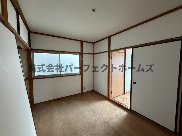 点野1丁目戸建　賃貸の和室|畳の上でゆっくりとくつろげる和室です