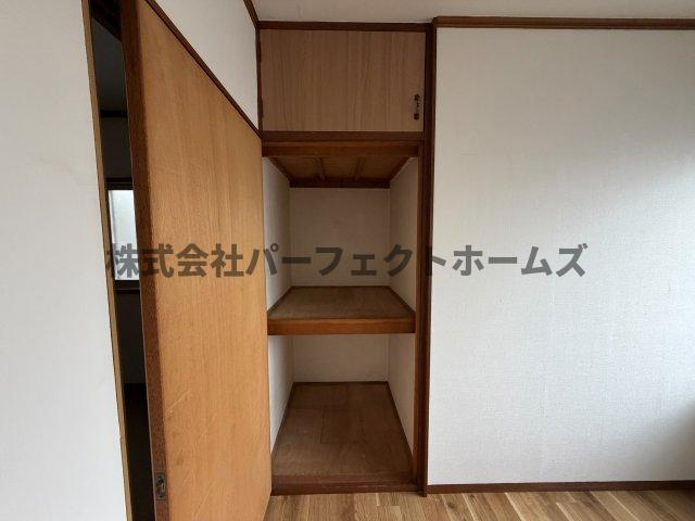 点野1丁目戸建　賃貸の収納|ちょっとした収納スペースも充実しています