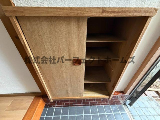 点野1丁目戸建　賃貸の収納|便利な収納スペースです