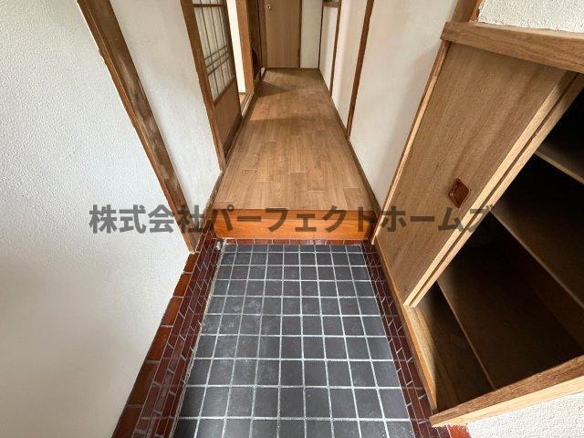 点野1丁目戸建　賃貸の玄関|落ち着いた玄関です