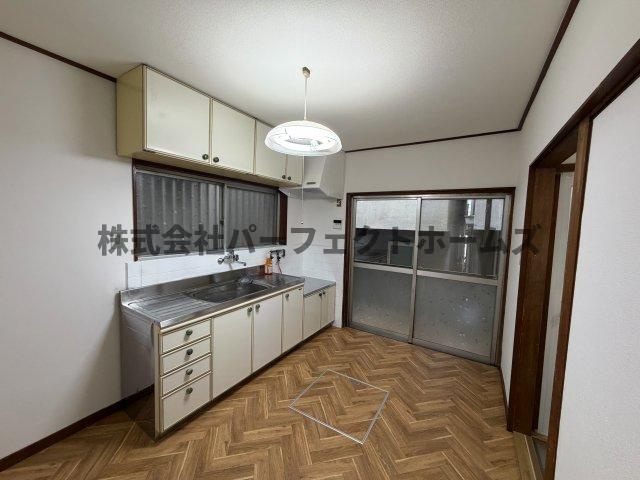 点野1丁目戸建　賃貸のキッチン|キッチンでお料理をお楽しみください
