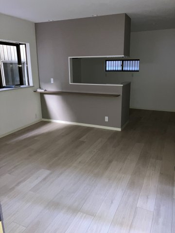 都島中通戸建の居間・リビング|都島中通戸建　リビング
