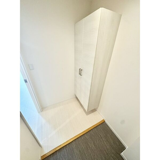 【玄関】Apartment Olivier 