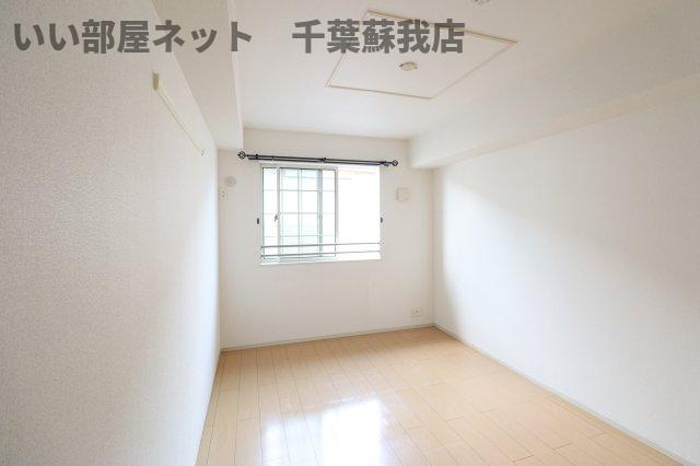 エテルノ　ディッチャの寝室|広くて明るい寝室