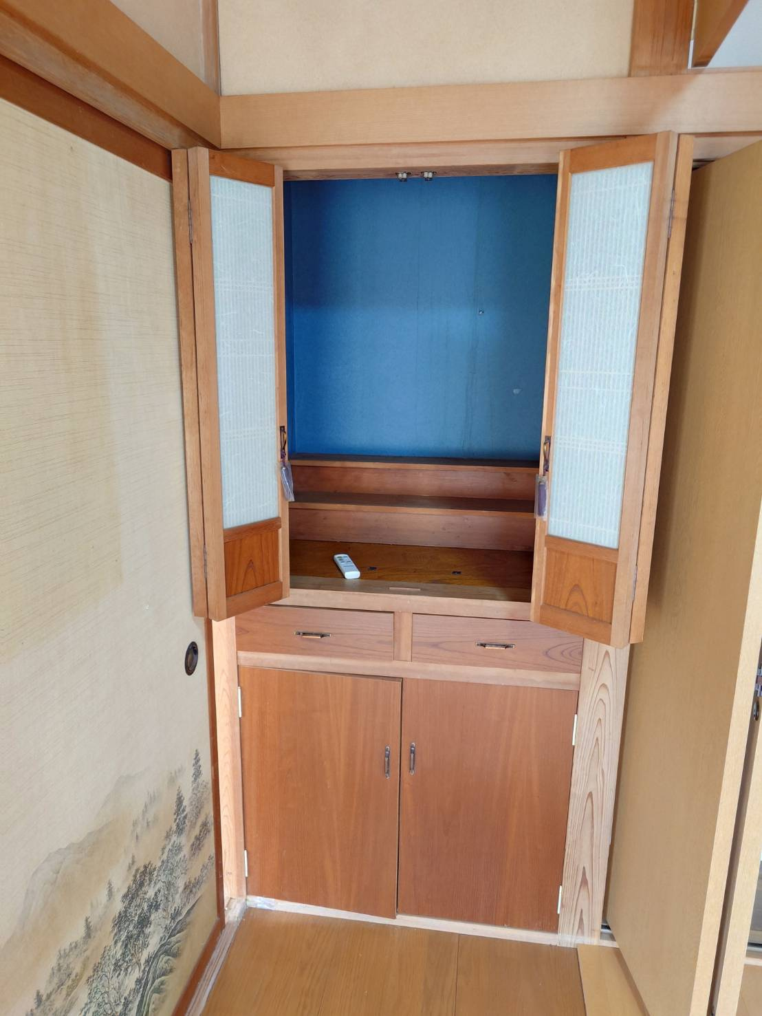 日川戸建の収納|仏間