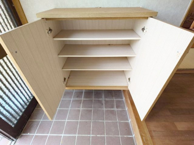日川戸建の玄関|シューズＢＯＸ