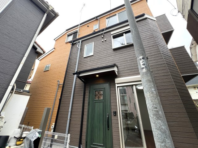 オシャレかつシャレオツなデザイン戸建☆無駄なき４LDK間取りで使い勝手バツグン♪新築だけどエアコン・カーテンレール付き☆設備も整って嬉しい【西区西戸部町】新築戸建