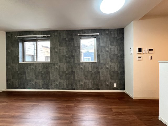 オシャレかつシャレオツなデザイン戸建☆無駄なき４LDK間取りで使い勝手バツグン♪新築だけどエアコン・カーテンレール付き☆設備も整って嬉しい【西区西戸部町】新築戸建の居間・リビング|おしゃれなリビングです