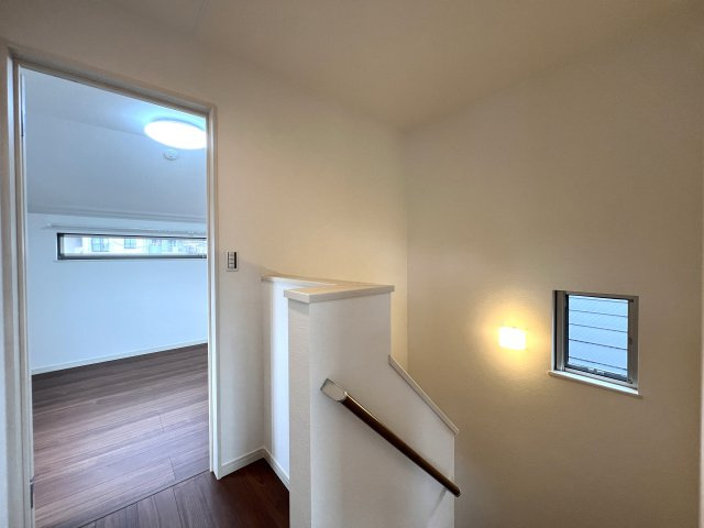 オシャレかつシャレオツなデザイン戸建☆無駄なき４LDK間取りで使い勝手バツグン♪新築だけどエアコン・カーテンレール付き☆設備も整って嬉しい【西区西戸部町新築戸建】の内装|過ごしやすい室内です