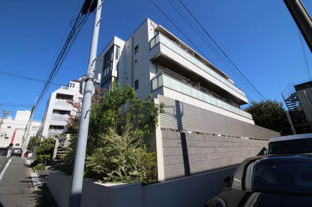 クレスティーク長原の外観