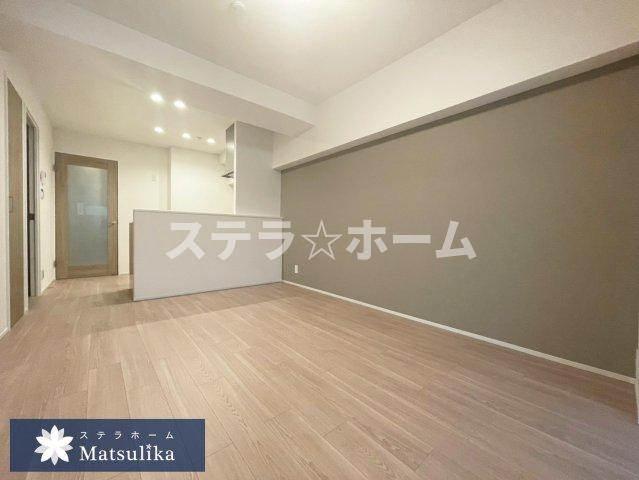 シーアイハイツ南千里C棟の居間・リビング|こちらの居間で趣味の時間をお楽しみください