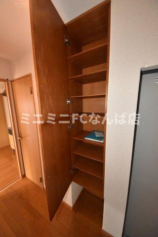 プリエール石津の玄関