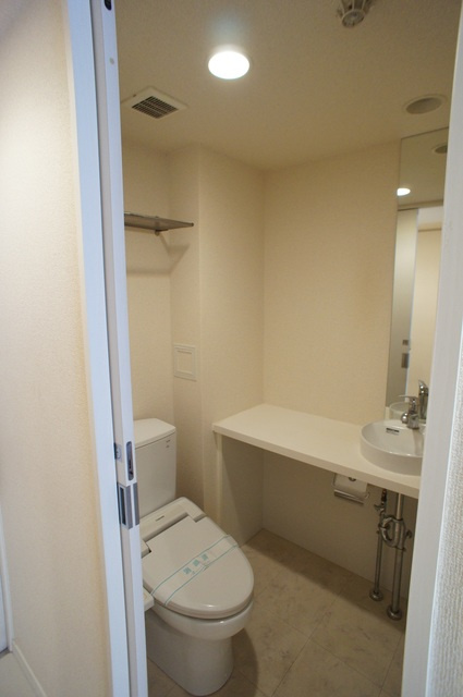 アーバンファースト錦糸町住吉　７０２号室のトイレ